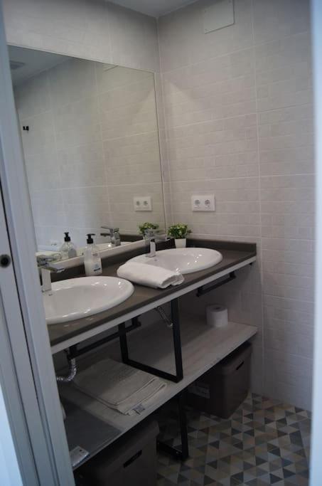 Roch - Stylish Apartment Near Metro Sevilla Exterior foto