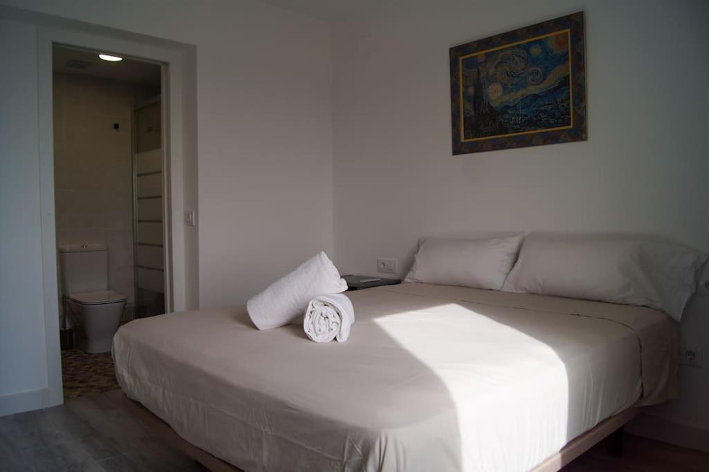 Roch - Stylish Apartment Near Metro Sevilla Exterior foto