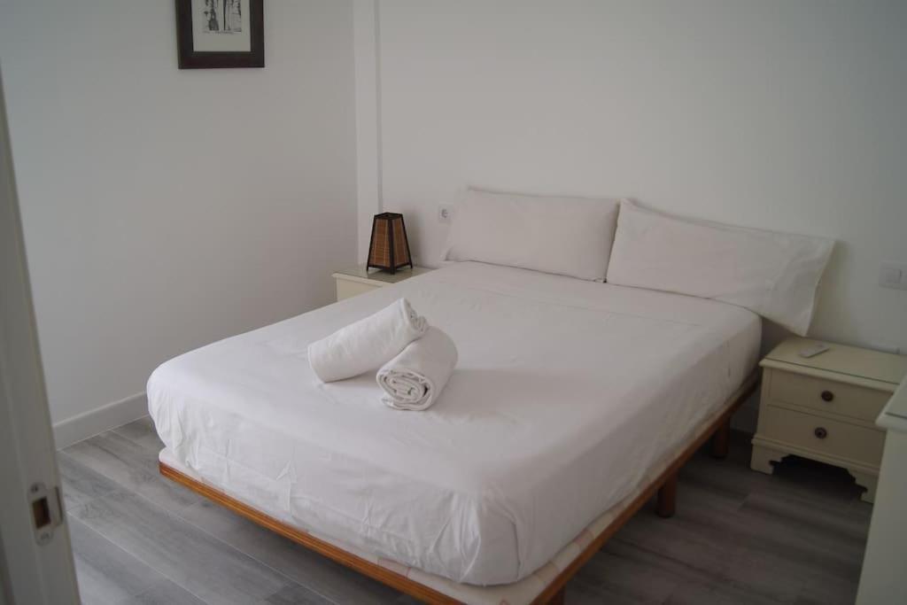 Roch - Stylish Apartment Near Metro Sevilla Exterior foto